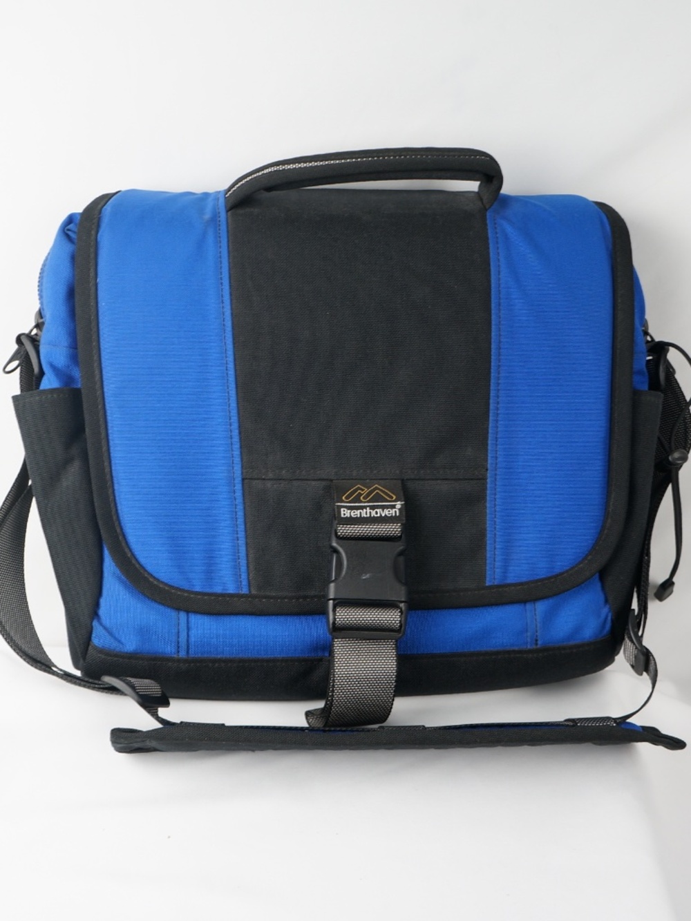 Brenthaven Laptop Bag, Padded Pocket for 14" or Smaller Laptops, Blue and Black
